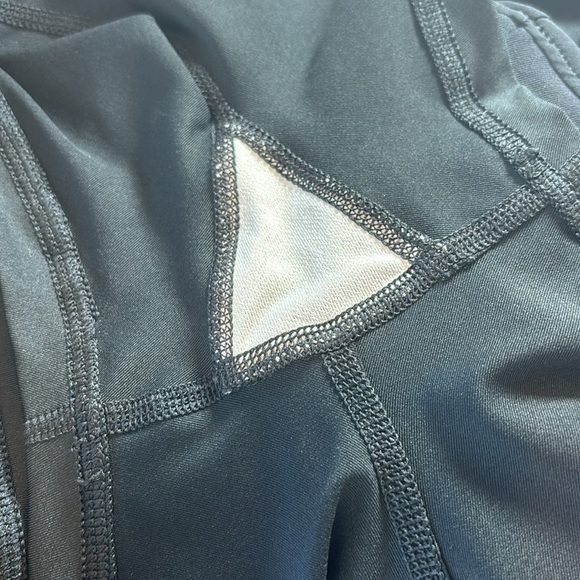 Nike Dri-Fit Advantage Pleated Golf Tennis Shorts Women Size Large in Black - Picture 9 of 11